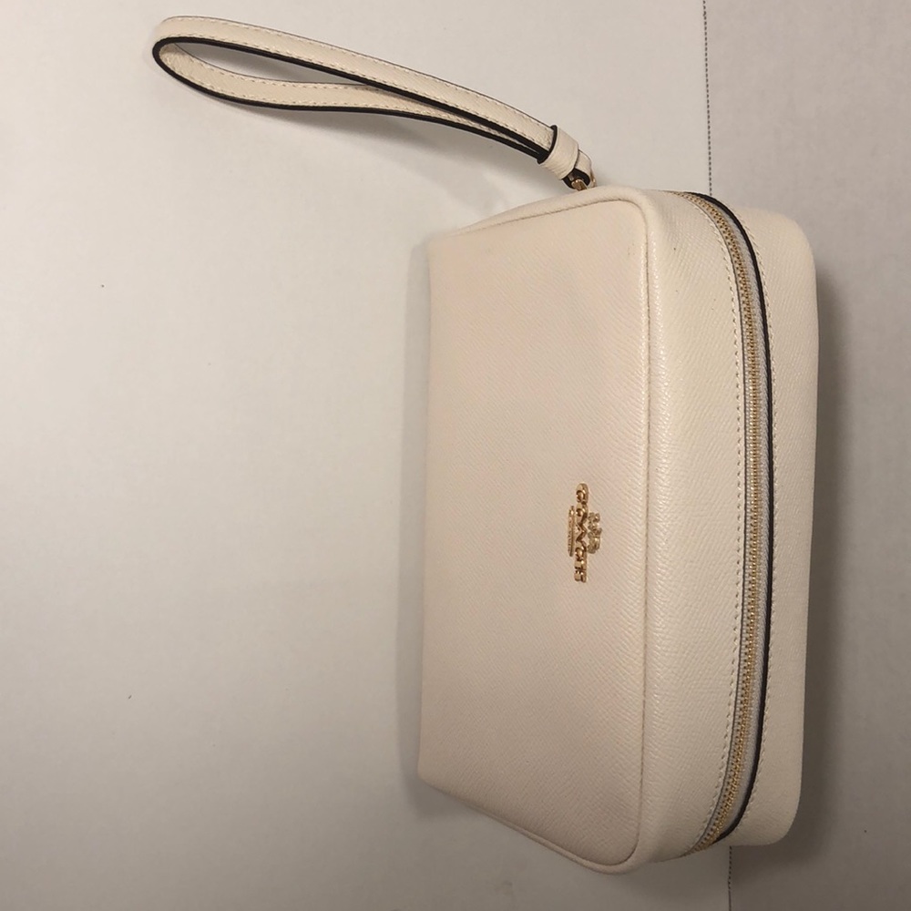 Brand New Coach hand purse